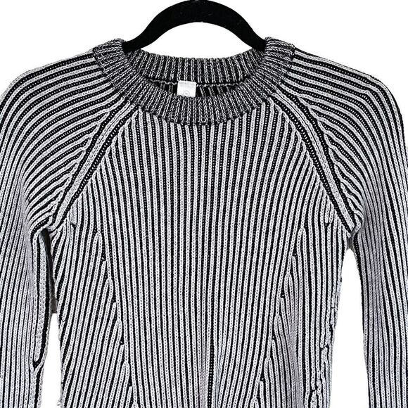 Lululemon Ivivaa Black & White Ribbed Long Sleeve Pullover Youth SZ 14 - Picture 11 of 11